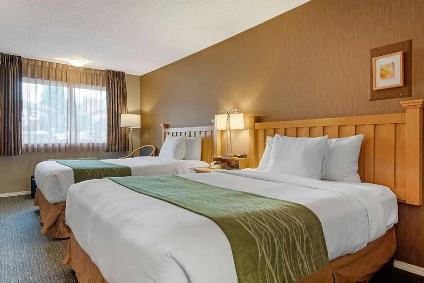 Econo Lodge Inn & Suites ROOM_EXAMPLE