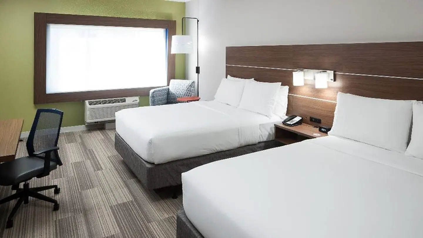 Holiday Inn Express & Suites Orlando At Seaworld ROOM_EXAMPLE