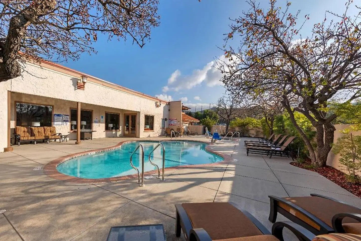 Best Western Plus Thousand Oaks Inn OUTDOOR_POOL