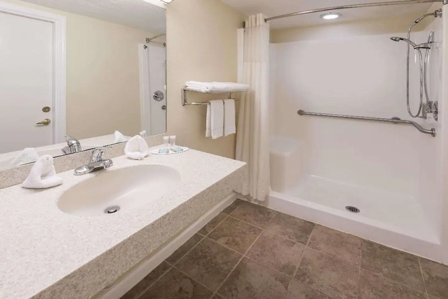 Travelodge Grove City Badezimmer
