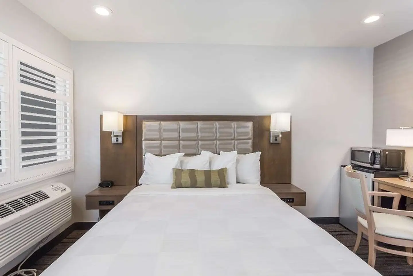 Travelodge by Wyndham Berkeley ROOM_EXAMPLE