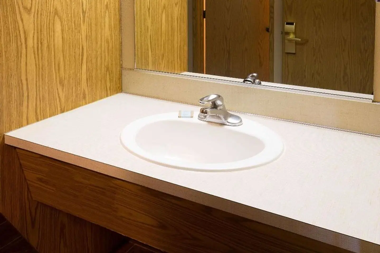 Travelodge East Portland / Gresham Badezimmer