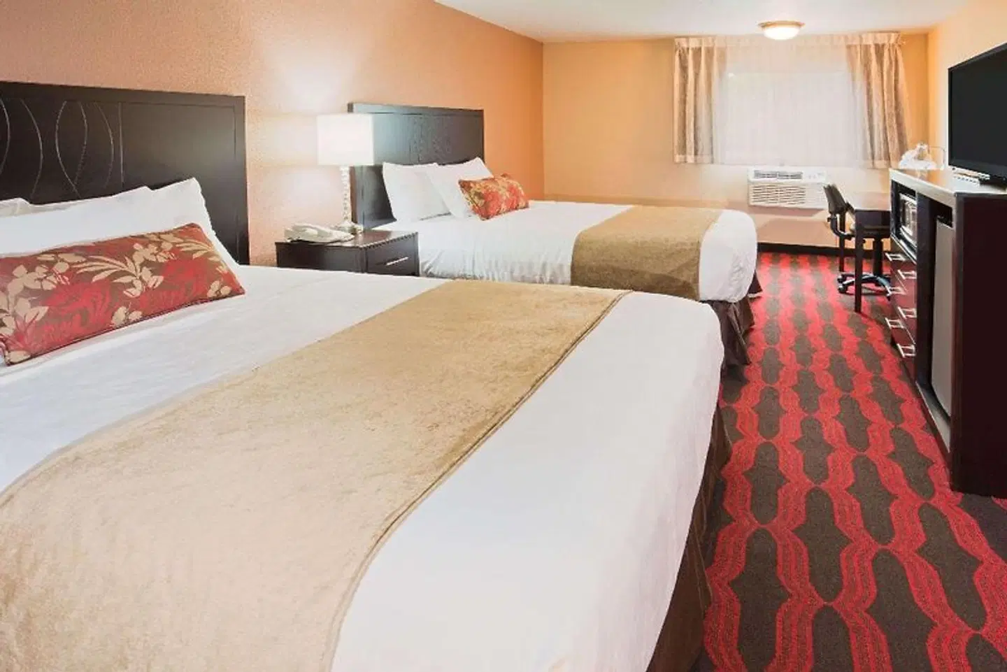 Travelodge East Portland / Gresham ROOM_EXAMPLE