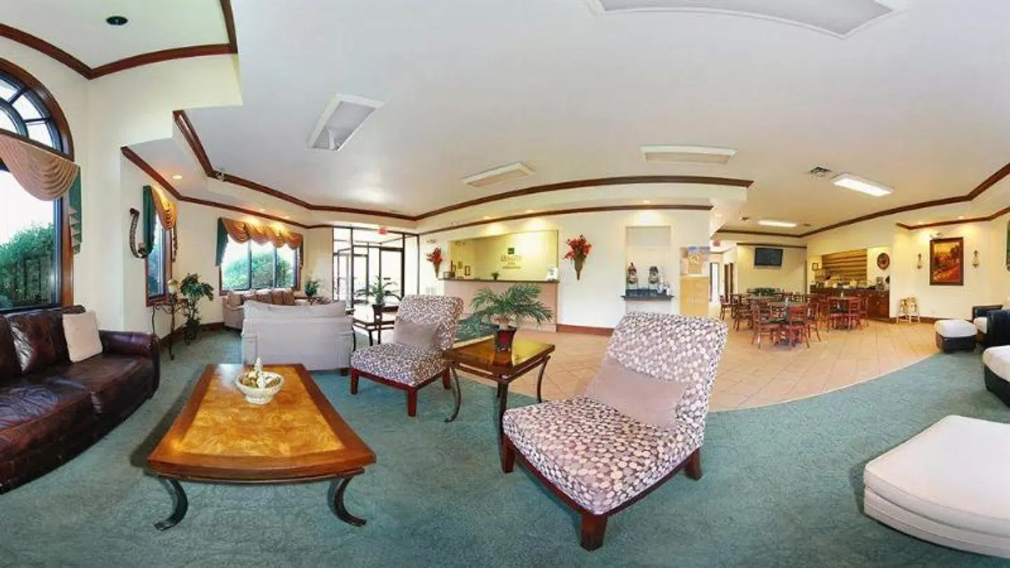 Travelodge by Wyndham Harriman LOUNGE_LOBBY