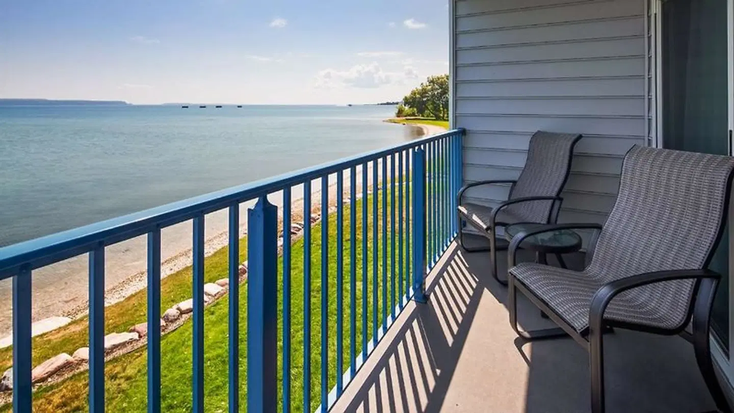 Best Western Harbour Pointe Lakefront Terrasse