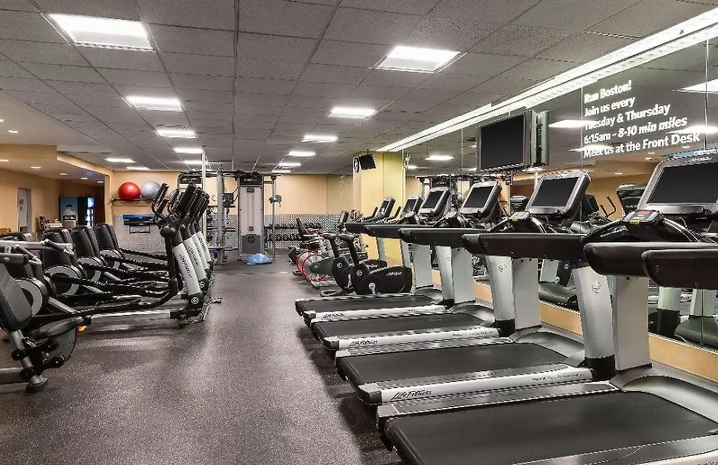 Hyatt Regency Boston SPORTS_AND_LEISURE