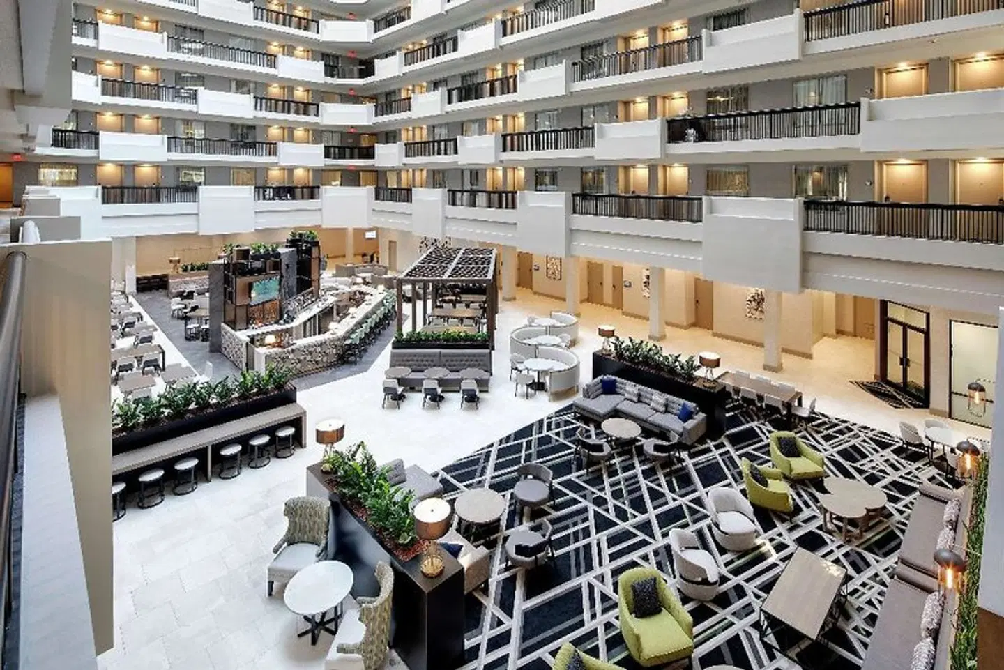 Embassy Suites by Hilton Atlanta Perimeter Center Terrasse