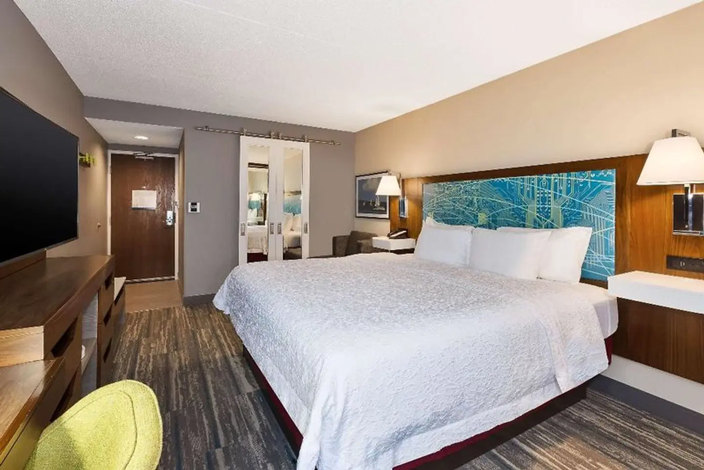 Hampton Inn Traverse City ROOM_EXAMPLE