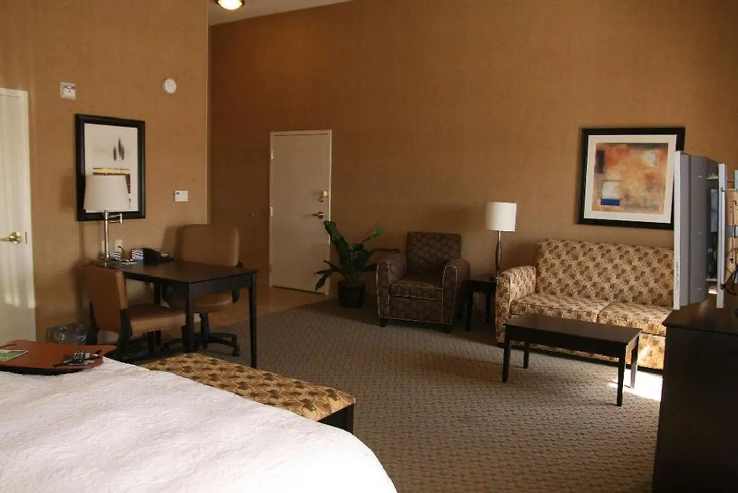 Hampton Inn & Suites Barstow ROOM_EXAMPLE