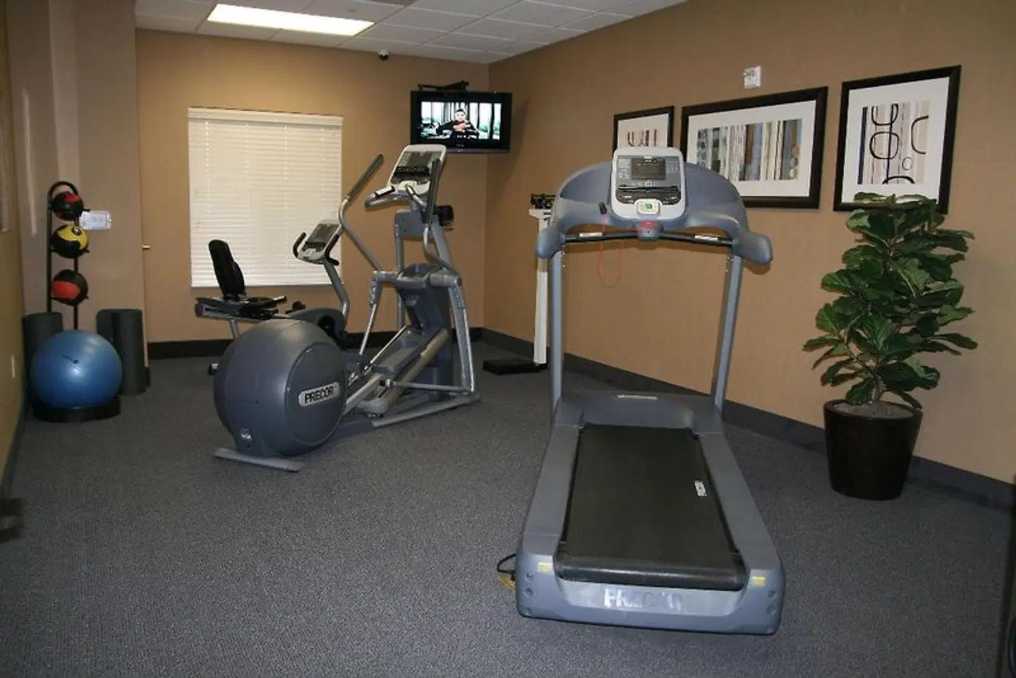 Hampton Inn & Suites Barstow SPORTS_AND_LEISURE