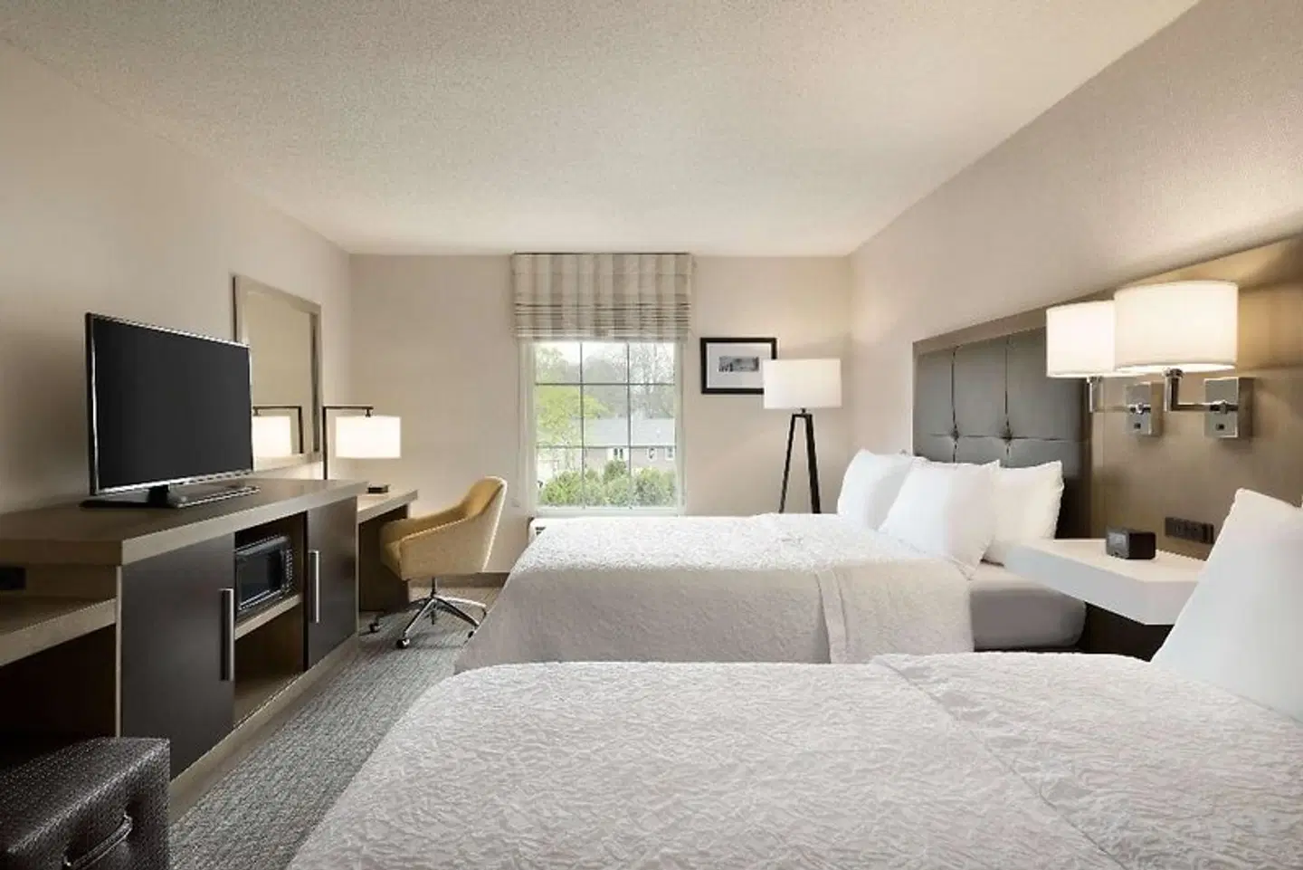 Hampton Inn & Suites Newport/Middletown ROOM_EXAMPLE