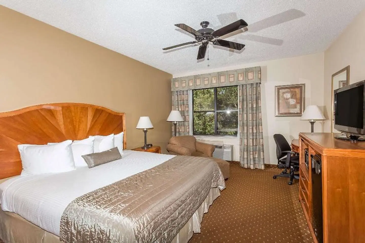 Baymont by Wyndham Asheville/Biltmore Village ROOM_EXAMPLE