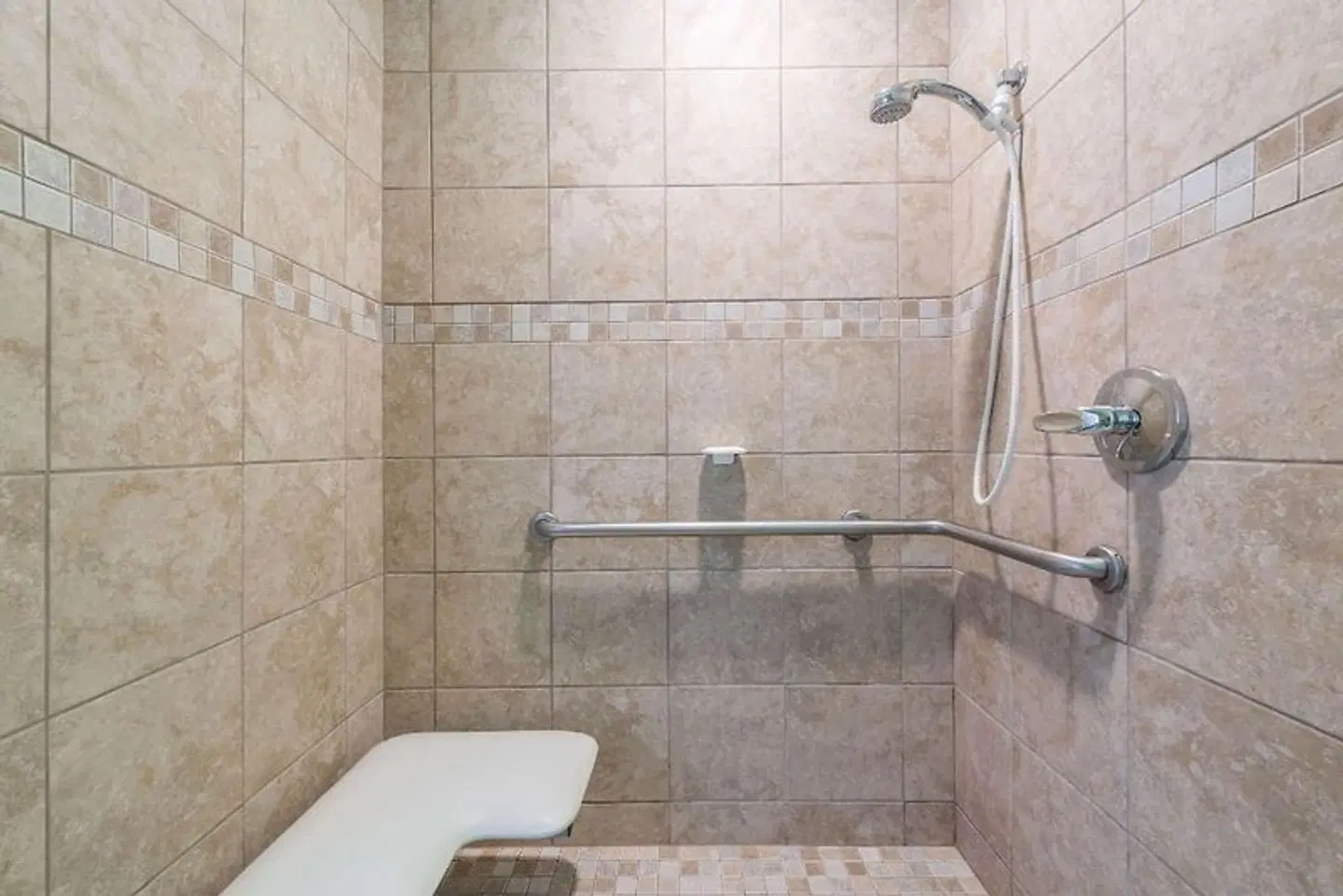 Microtel Inn & Suites by Wyndham West Chester Badezimmer