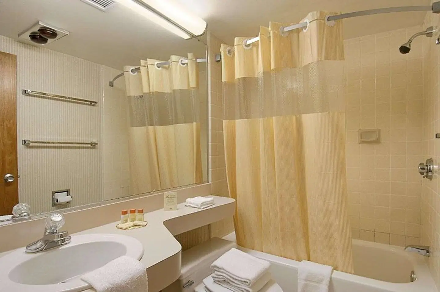 Days Inn by Wyndham Colorado Springs/Garden of the Gods Badezimmer