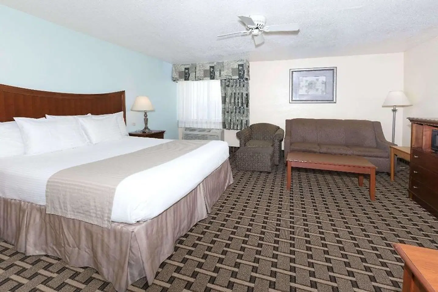 Baymont by Wyndham Arlington At Six Flags Dr ROOM_EXAMPLE