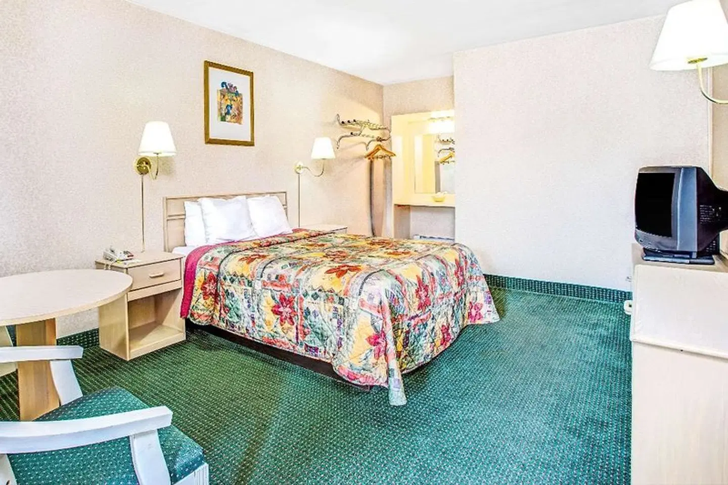 Days Inn by Wyndham Arlington/Washington DC ROOM_EXAMPLE