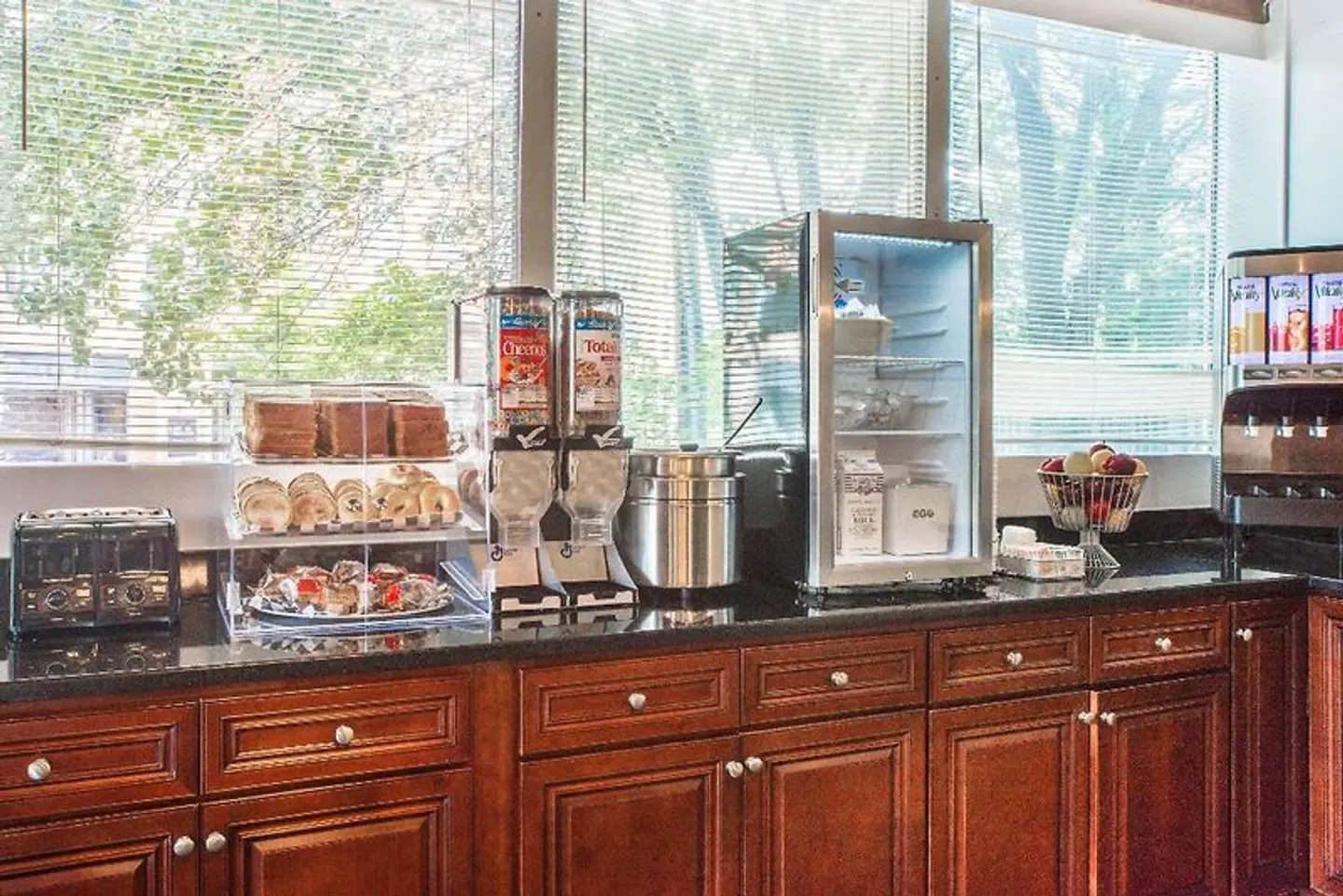 Days Inn by Wyndham Arlington/Washington DC ROOM_EXAMPLE