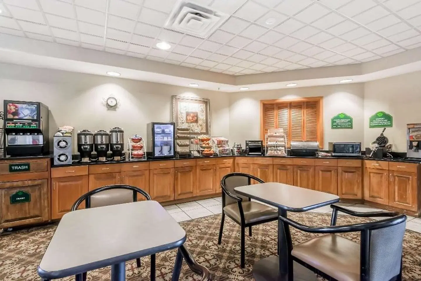 Wingate by Wyndham DFW / North Irving Bar