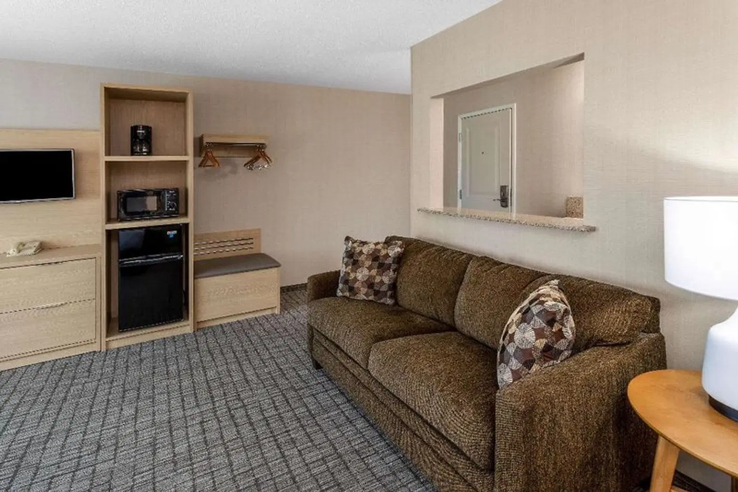 Days Inn & Suites by Wyndham Duluth by the Mall ROOM_EXAMPLE