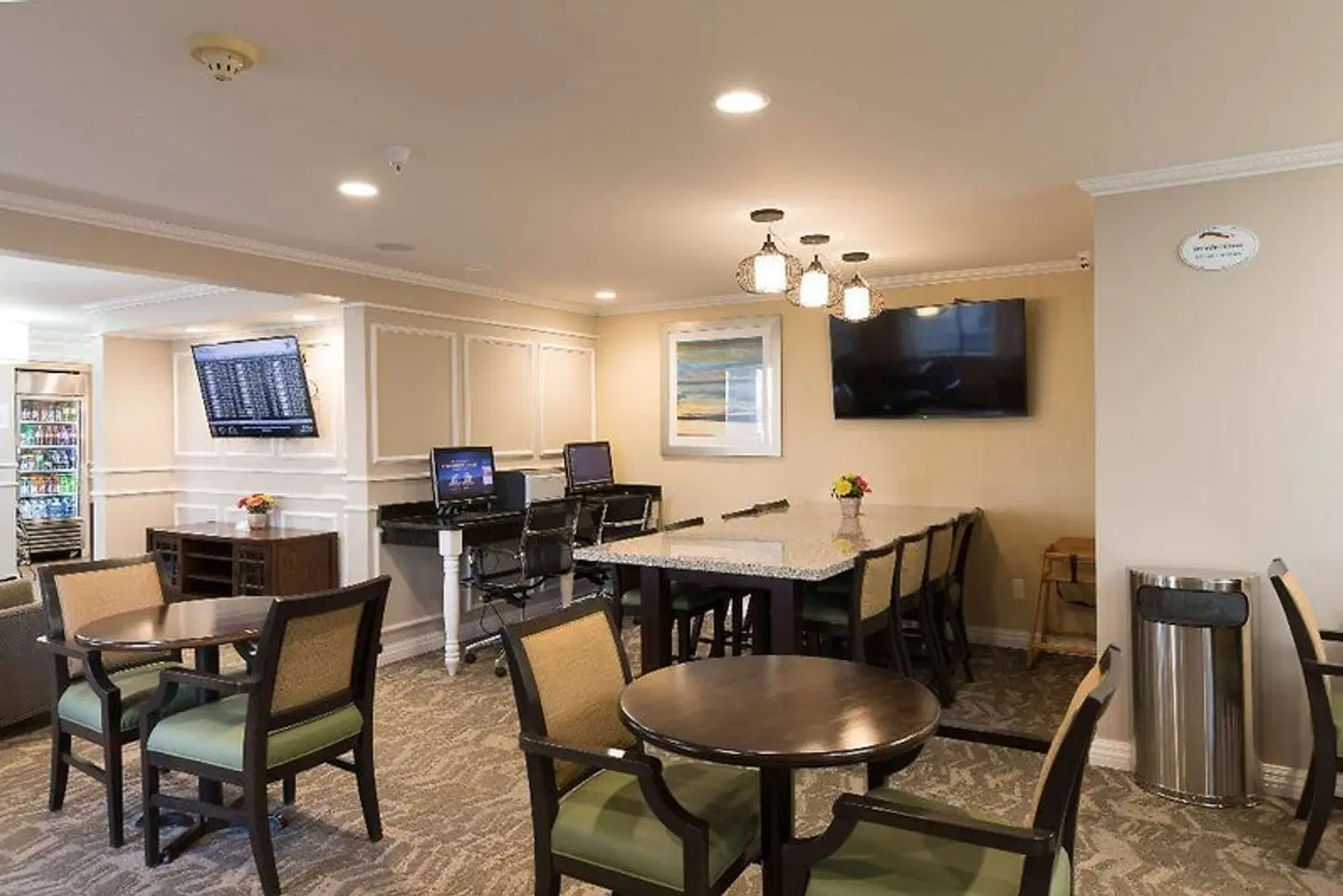 Baymont by Wyndham Detroit Airport/Romulus Bar