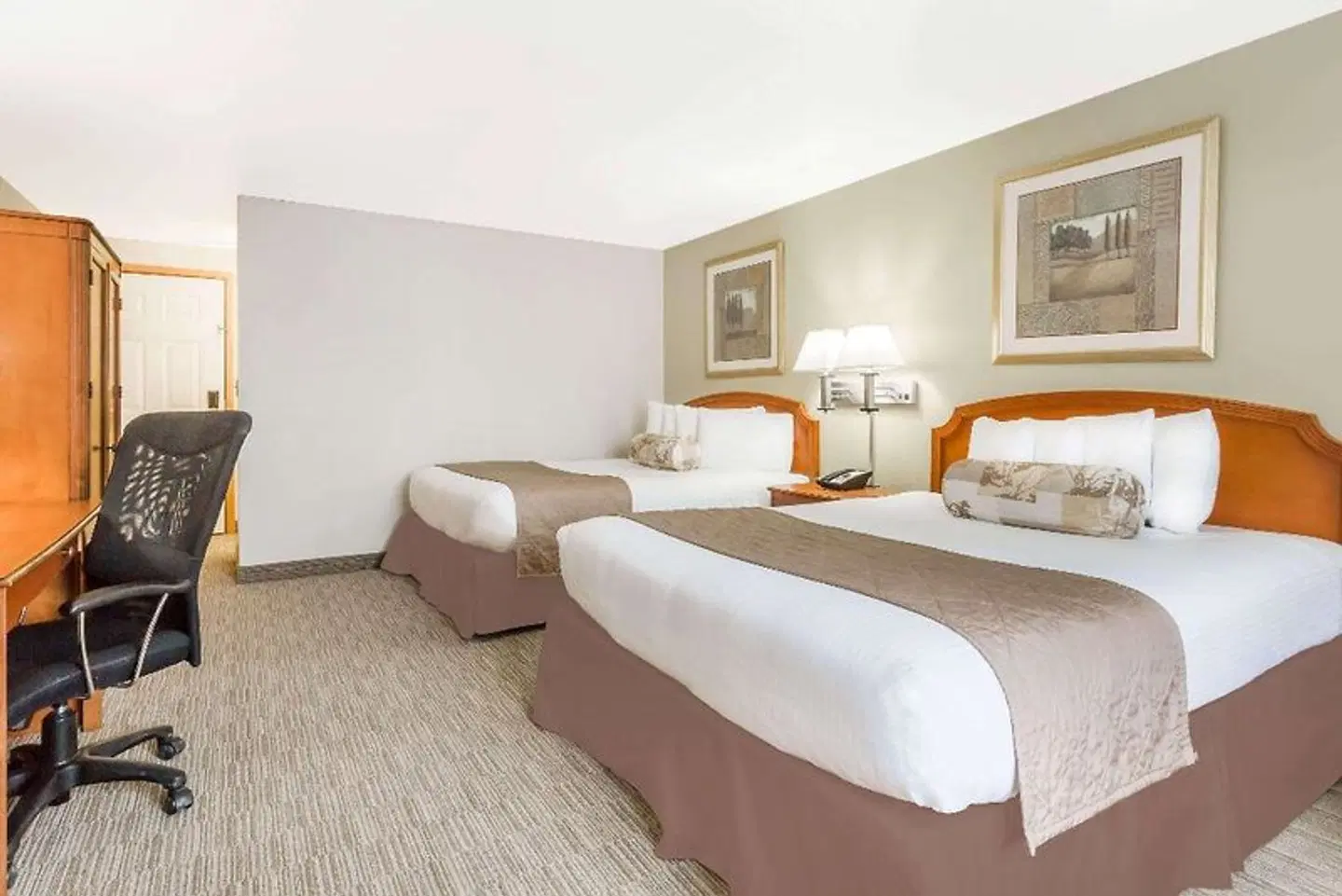 Ramada by Wyndham Ely ROOM_EXAMPLE