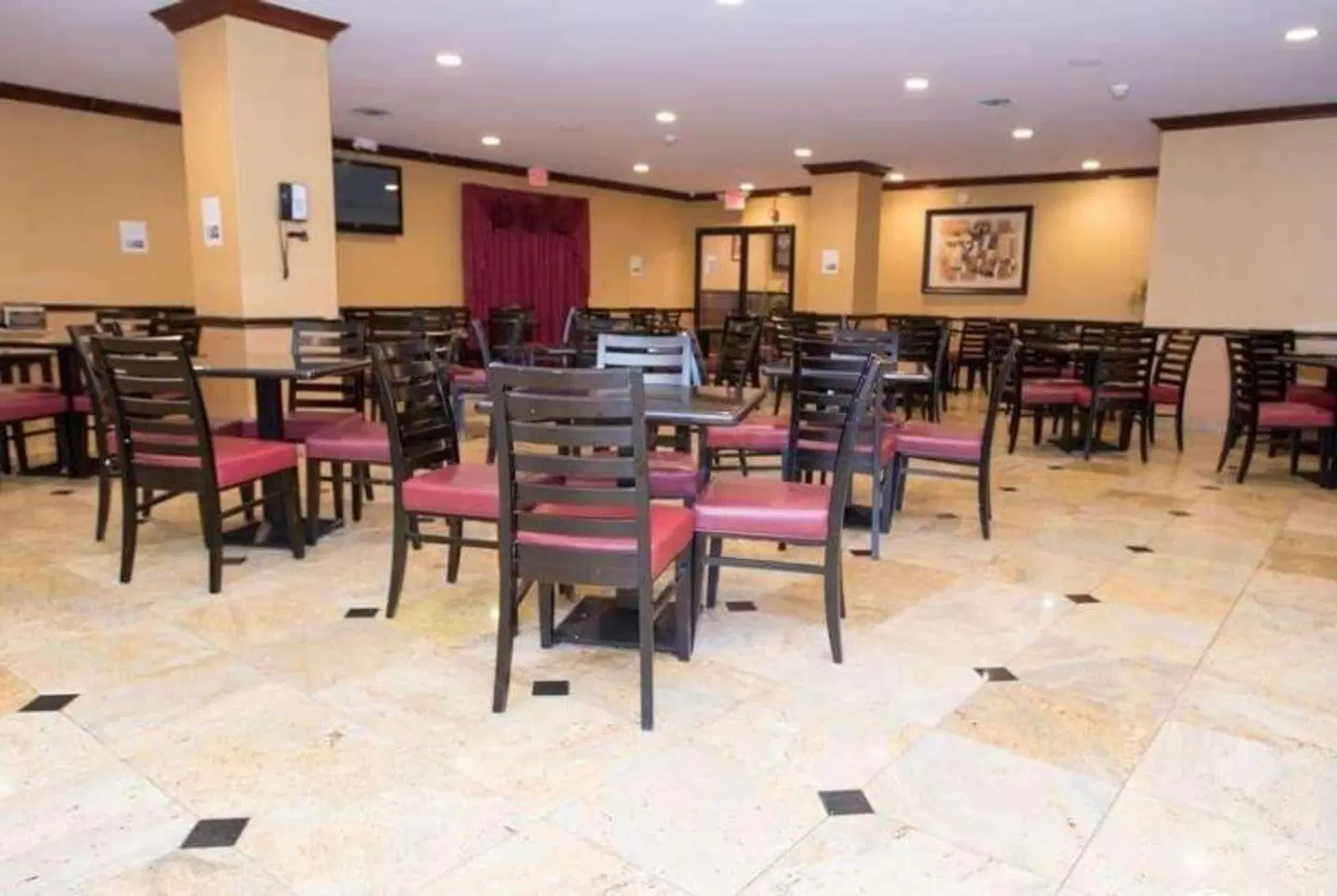 Days Hotel by Wyndham North Bergen /NYC Area Restaurant