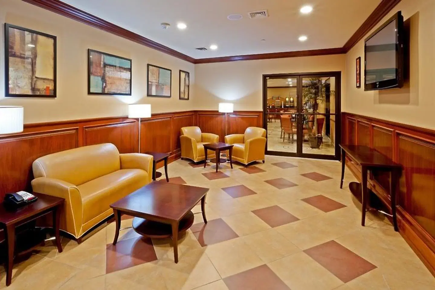 Days Hotel by Wyndham North Bergen /NYC Area LOUNGE_LOBBY