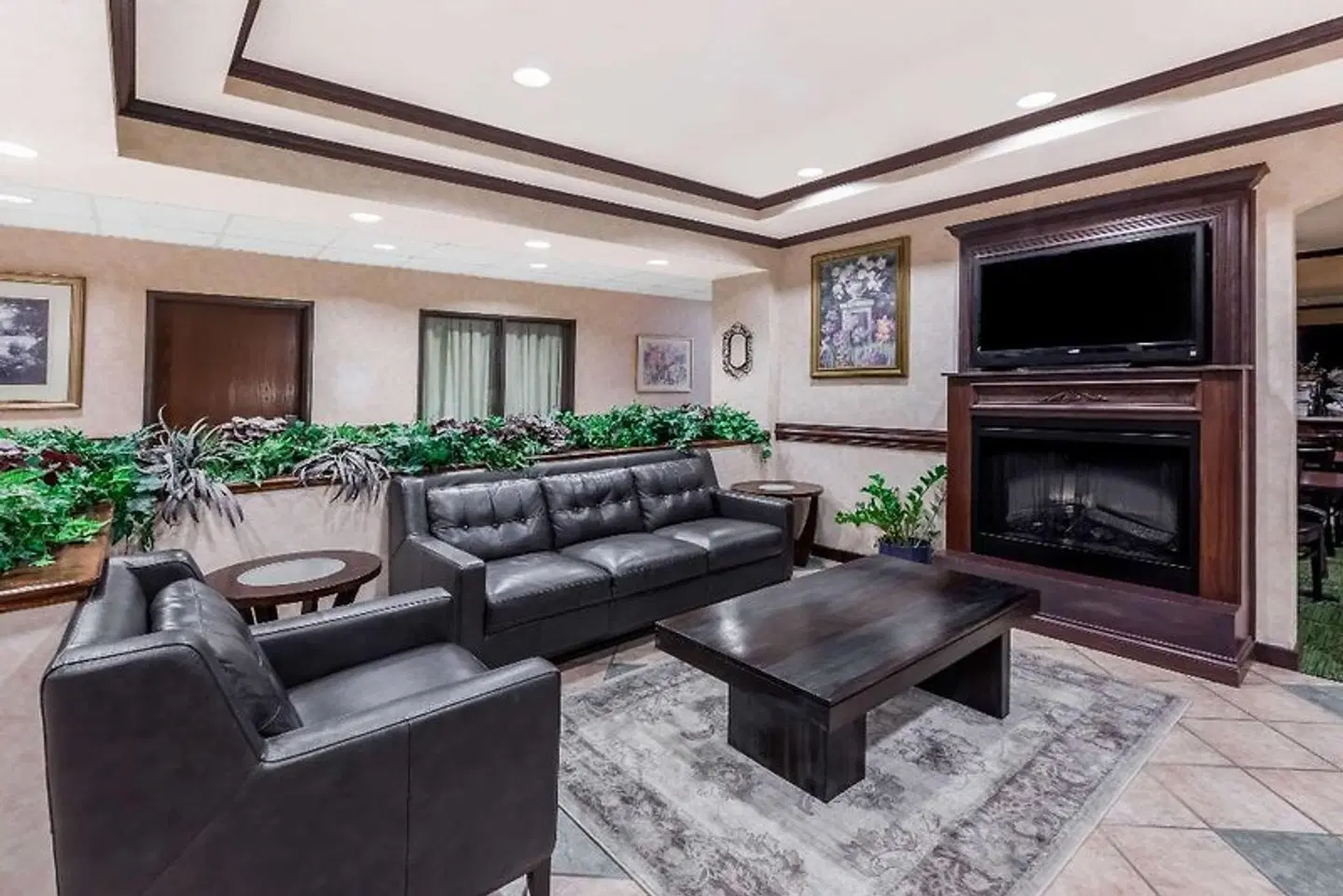 Baymont by Wyndham Grand Rapids N/Walker LOUNGE_LOBBY