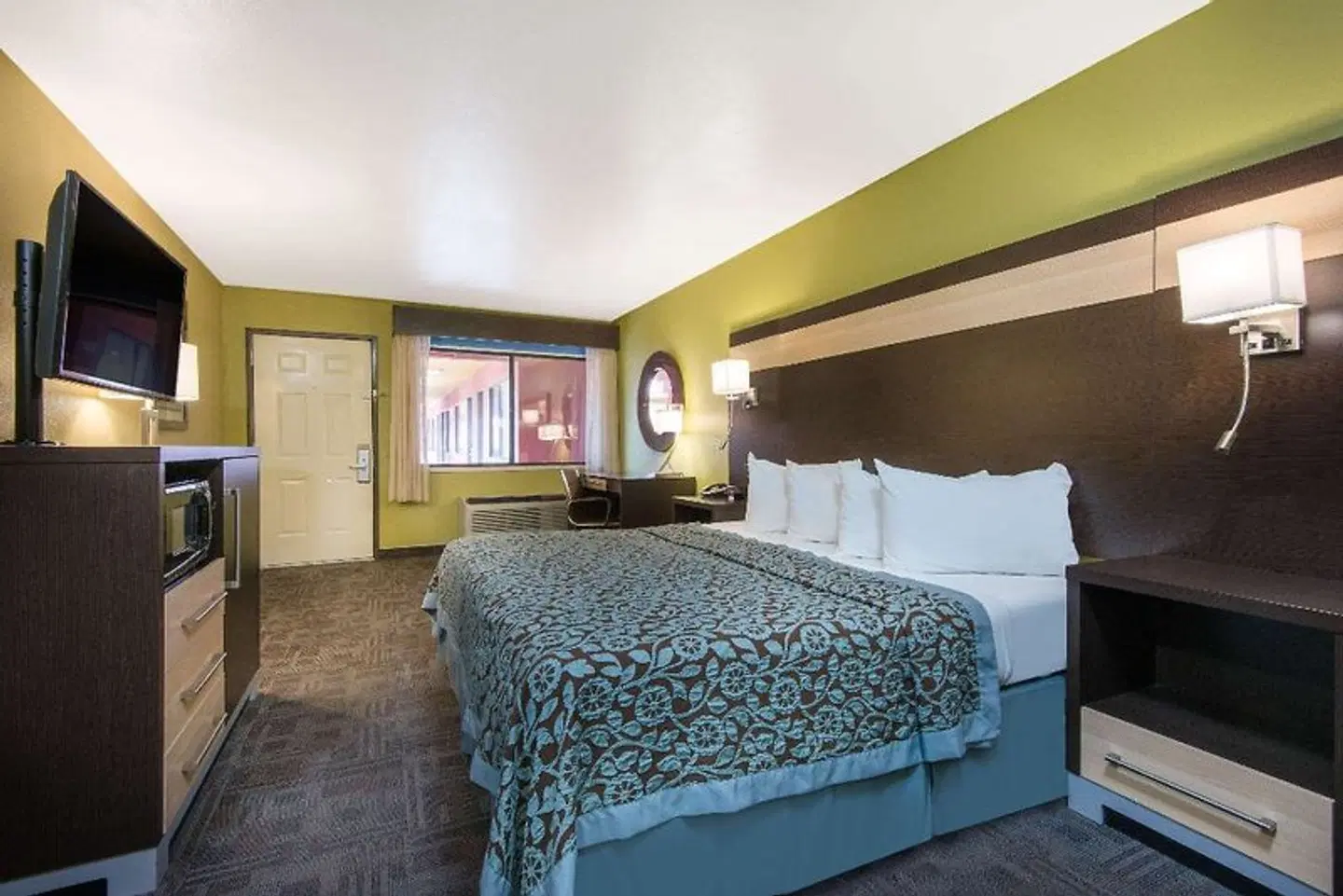 Days Inn by Wyndham Carlsbad ROOM_EXAMPLE