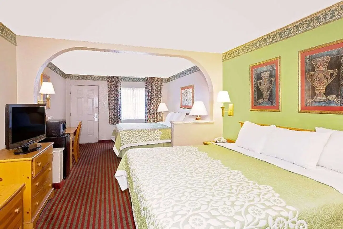 Days Inn & Suites by Wyndham Starkville ROOM_EXAMPLE