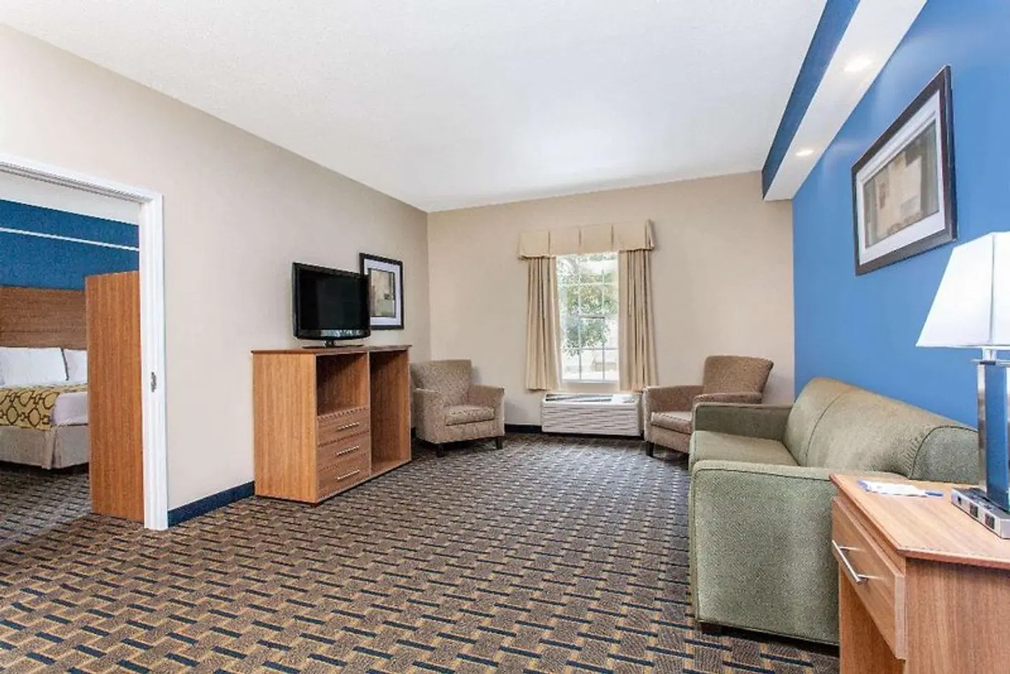 Baymont by Wyndham Jacksonville/Butler Blvd ROOM_EXAMPLE
