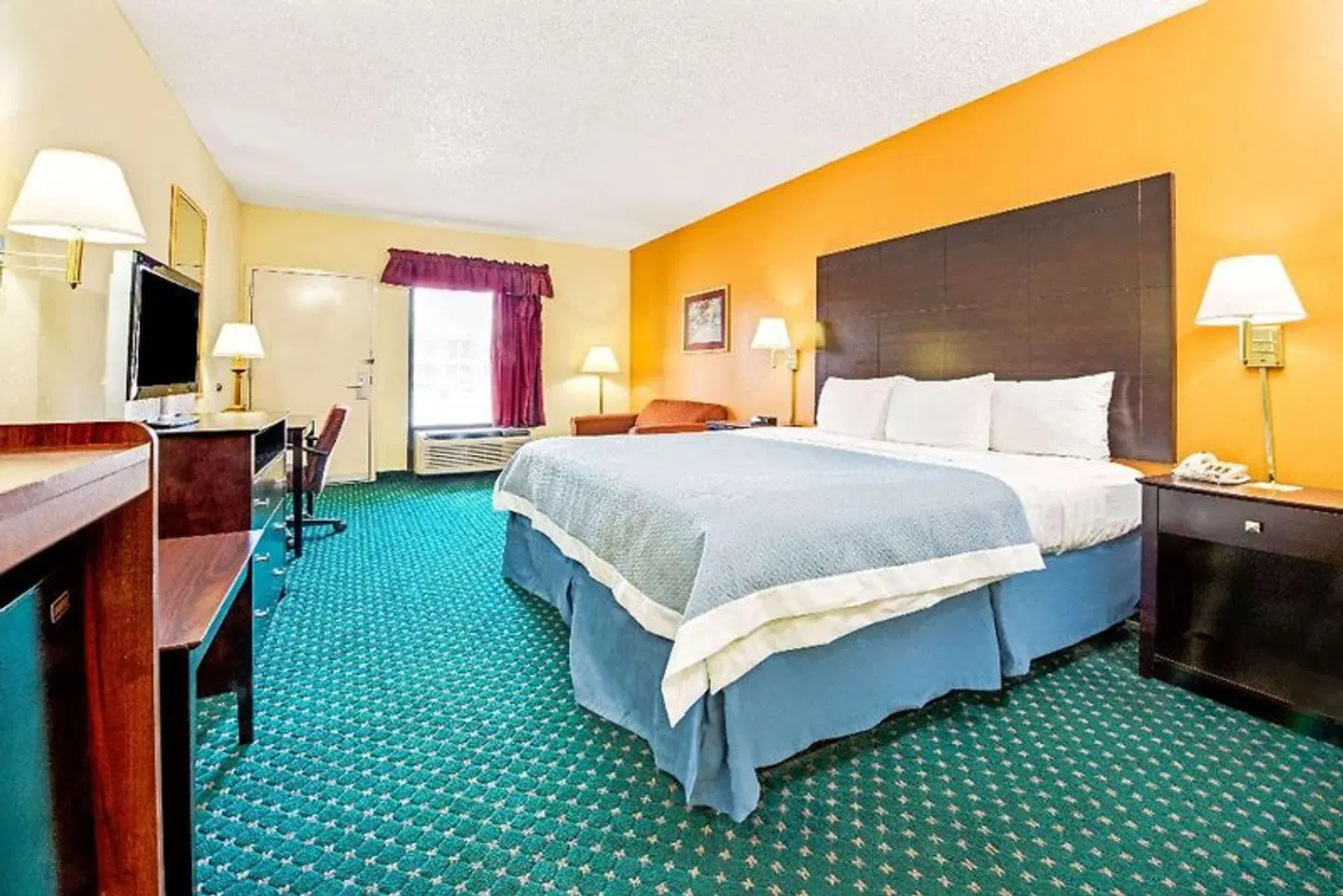 Days Inn - Covington ROOM_EXAMPLE