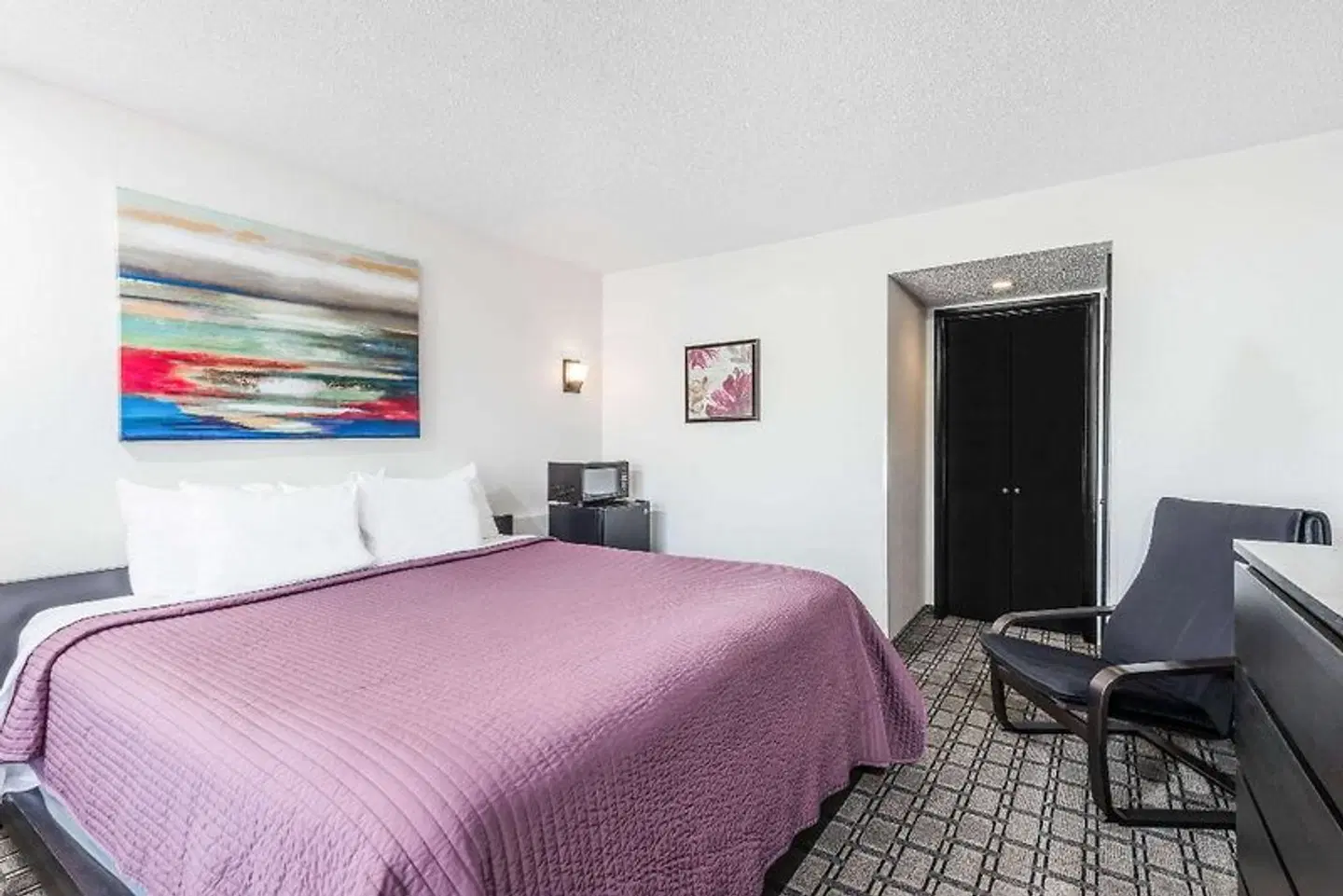 Days Inn by Wyndham St Clairsville ROOM_EXAMPLE
