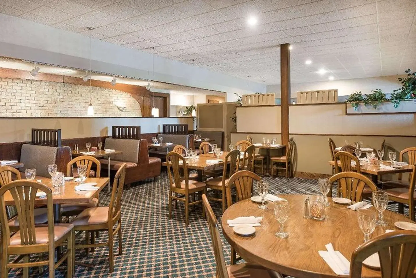 Ramada Plaza by Wyndham Portland Restaurant