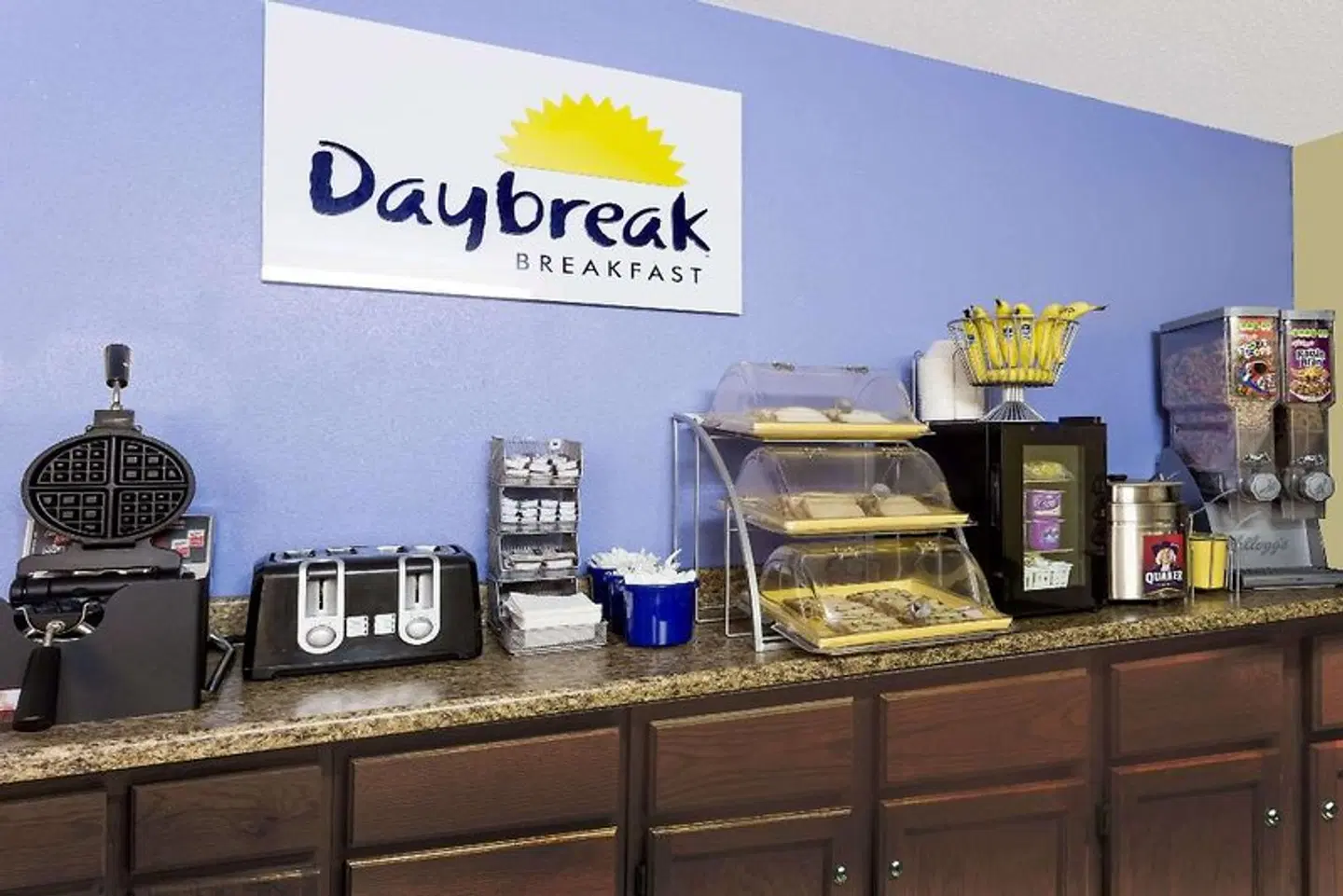 Days Inn by Wyndham Plymouth LOUNGE_LOBBY
