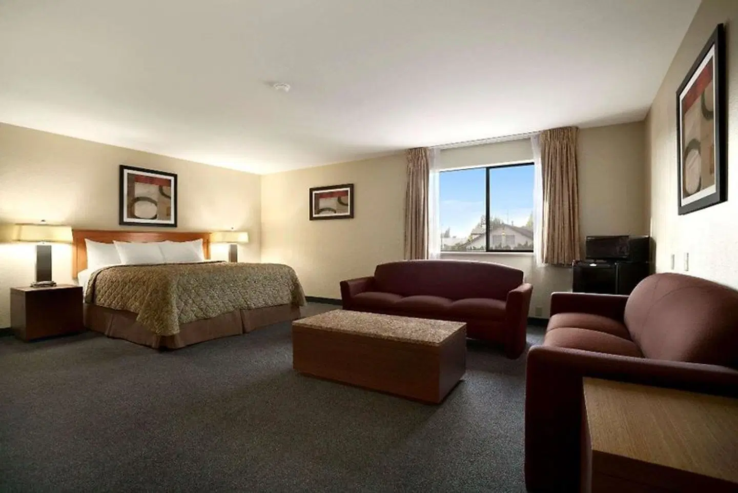 Days Inn Kent ROOM_EXAMPLE