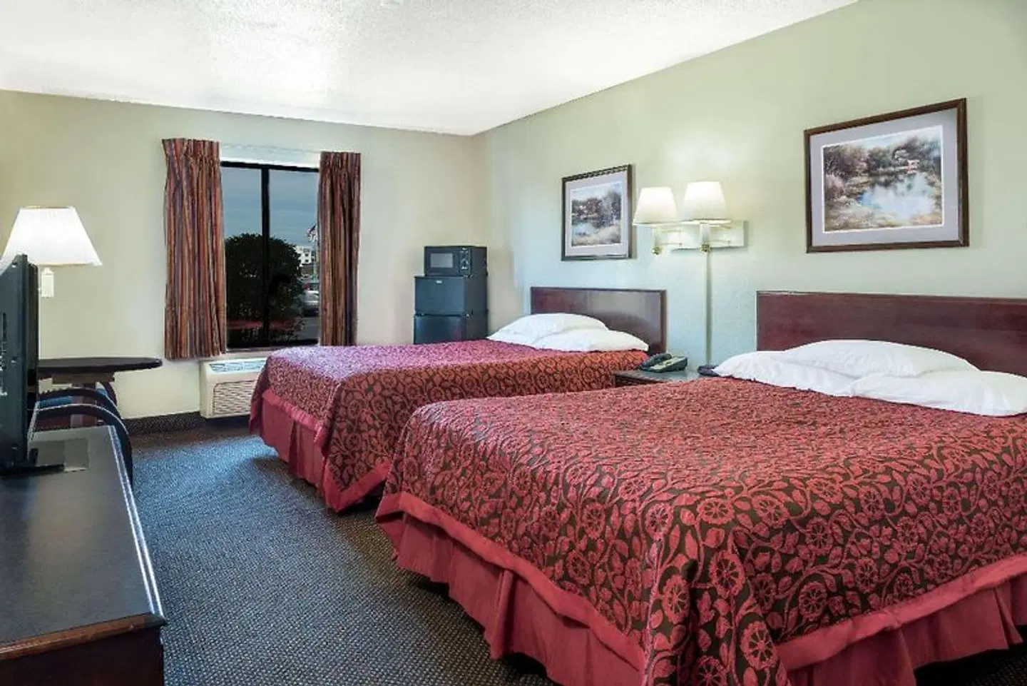 Days Inn by Wyndham Pontoon Beach ROOM_EXAMPLE