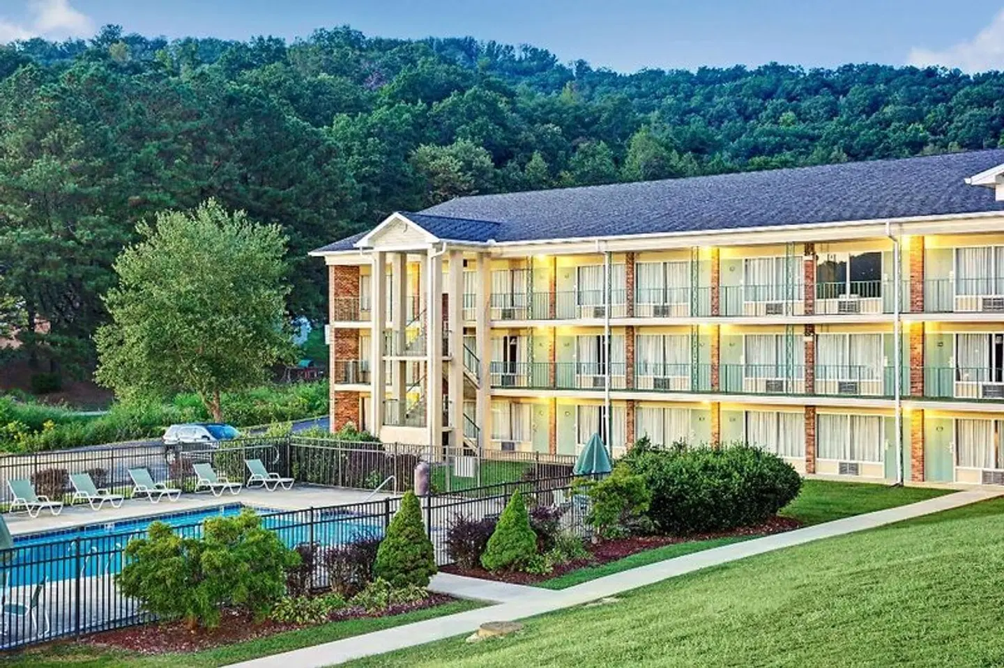 Days Inn Jellico - Tennessee State Line EXTERIOR