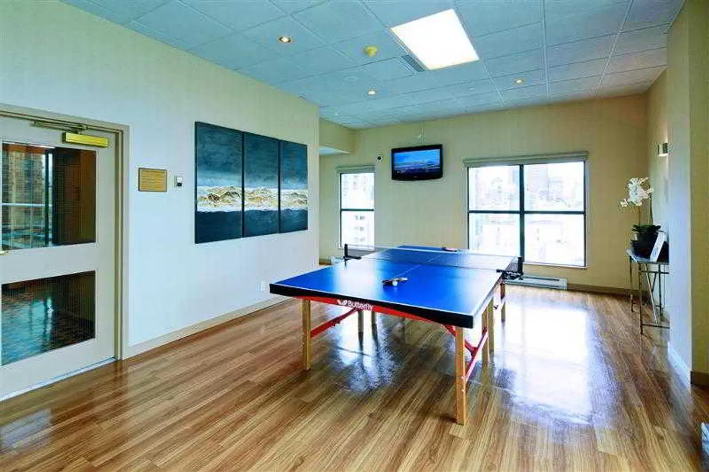 GEC GRANVILLE SUITES Hallenbad