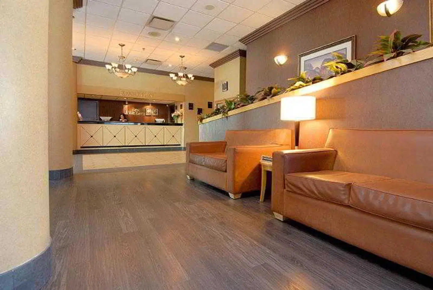 GEC GRANVILLE SUITES LOUNGE_LOBBY