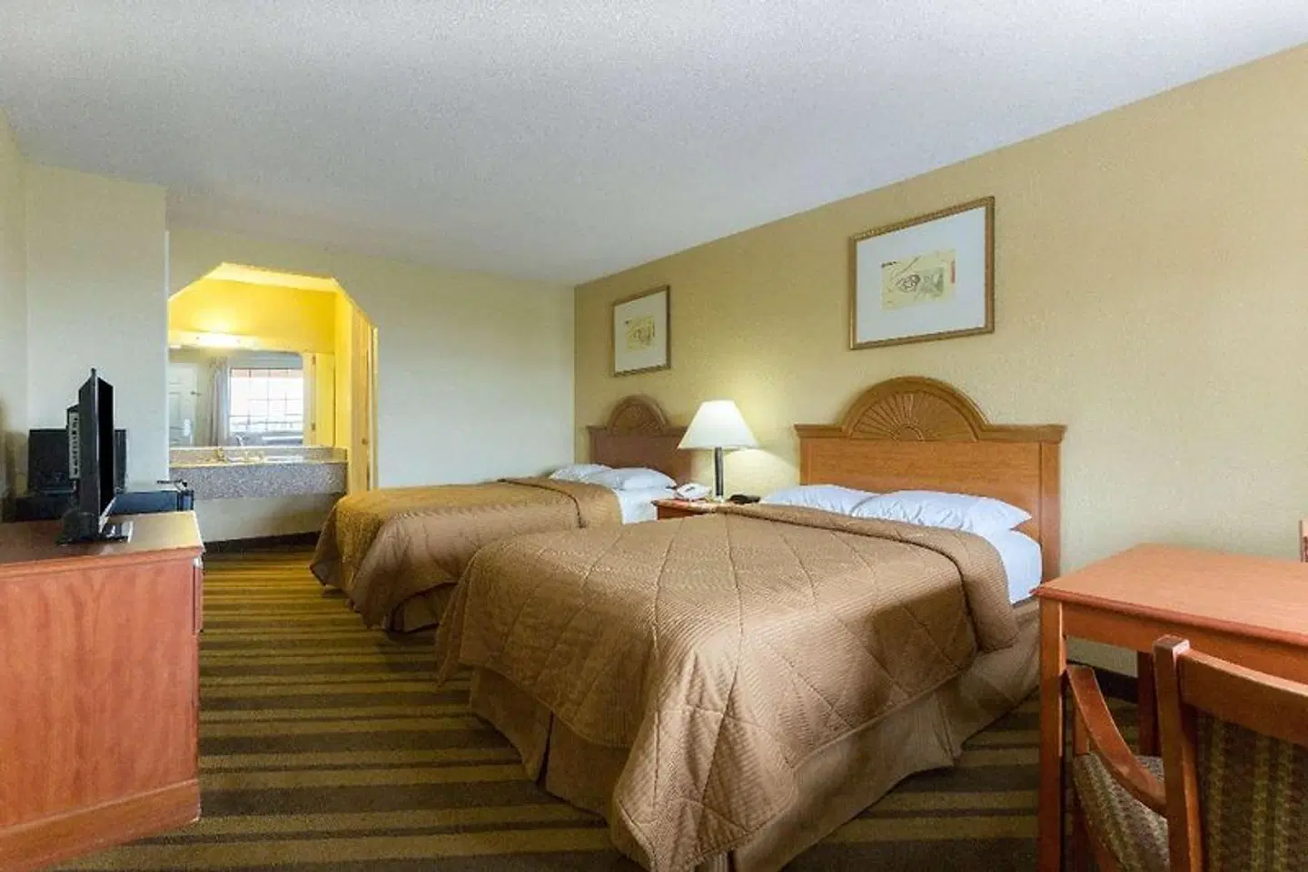 Days Inn & Suites by Wyndham Vicksburg ROOM_EXAMPLE