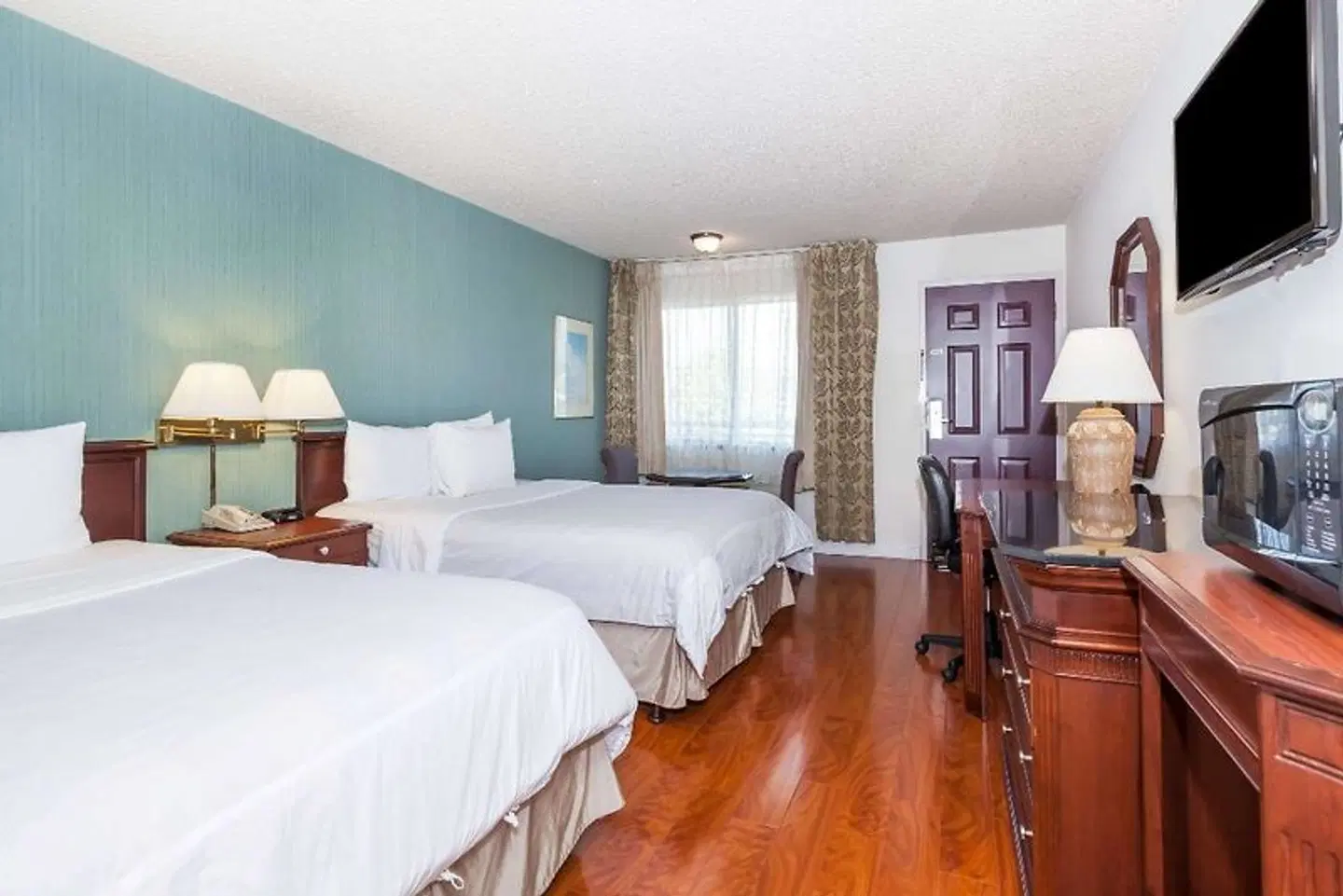 Days Inn & Suites by Wyndham Sunnyvale ROOM_EXAMPLE