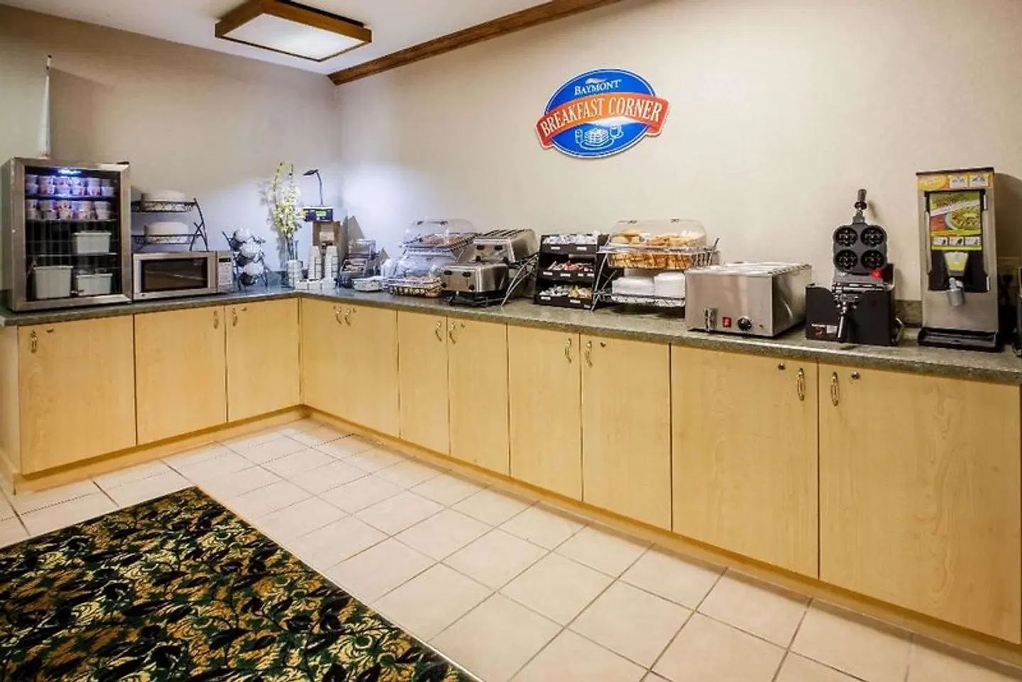 Baymont by Wyndham Mackinaw City ROOM_EXAMPLE