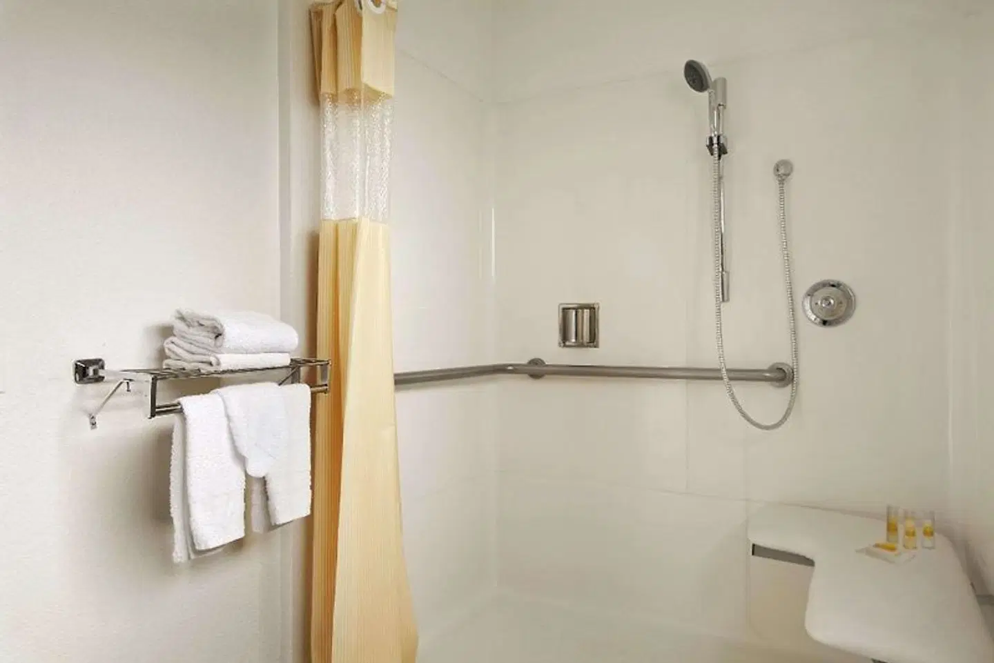 Days Inn Rocklin Badezimmer