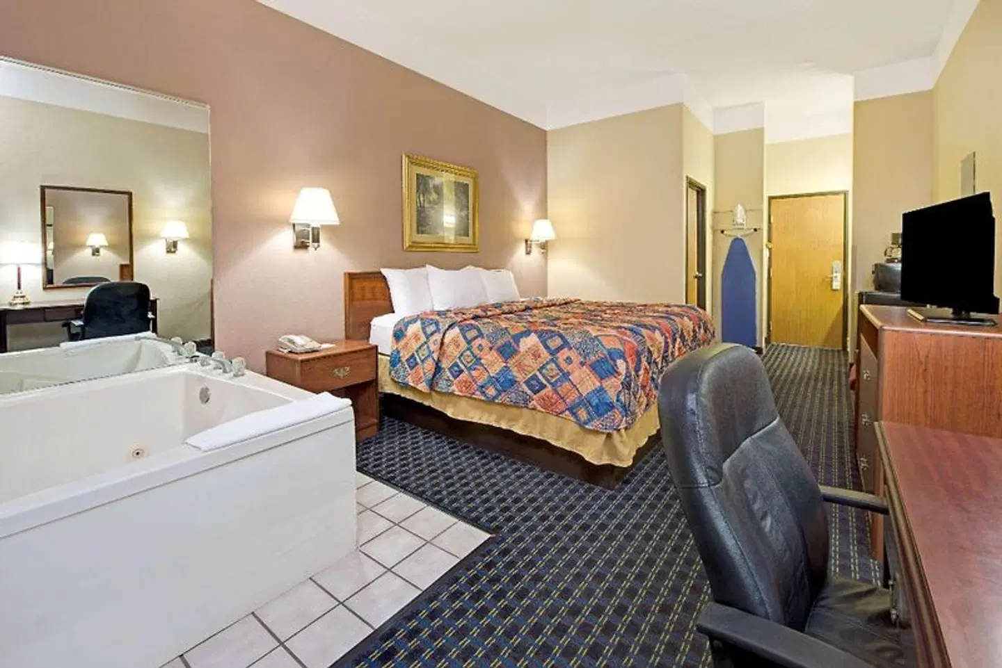 Days Inn by Wyndham Collinsville ROOM_EXAMPLE
