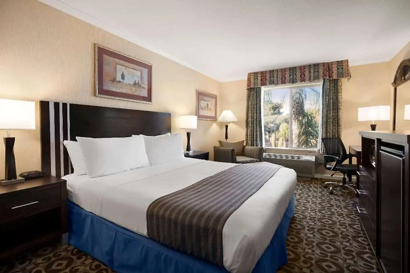 Days Inn Concord ROOM_EXAMPLE
