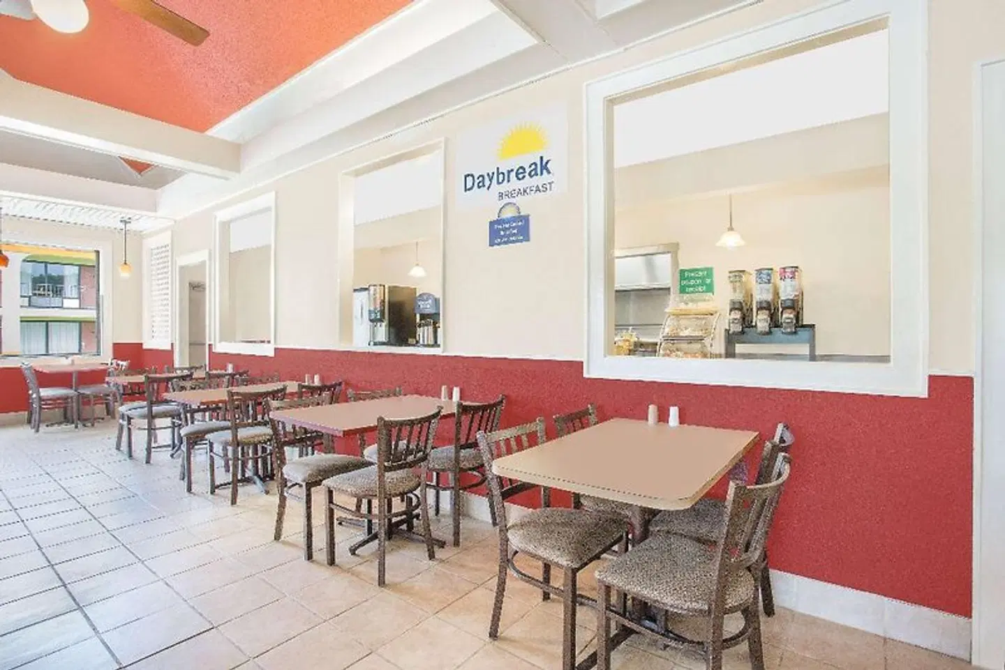 Days Inn by Wyndham Ruther Glen Kings Dominion Area Bar