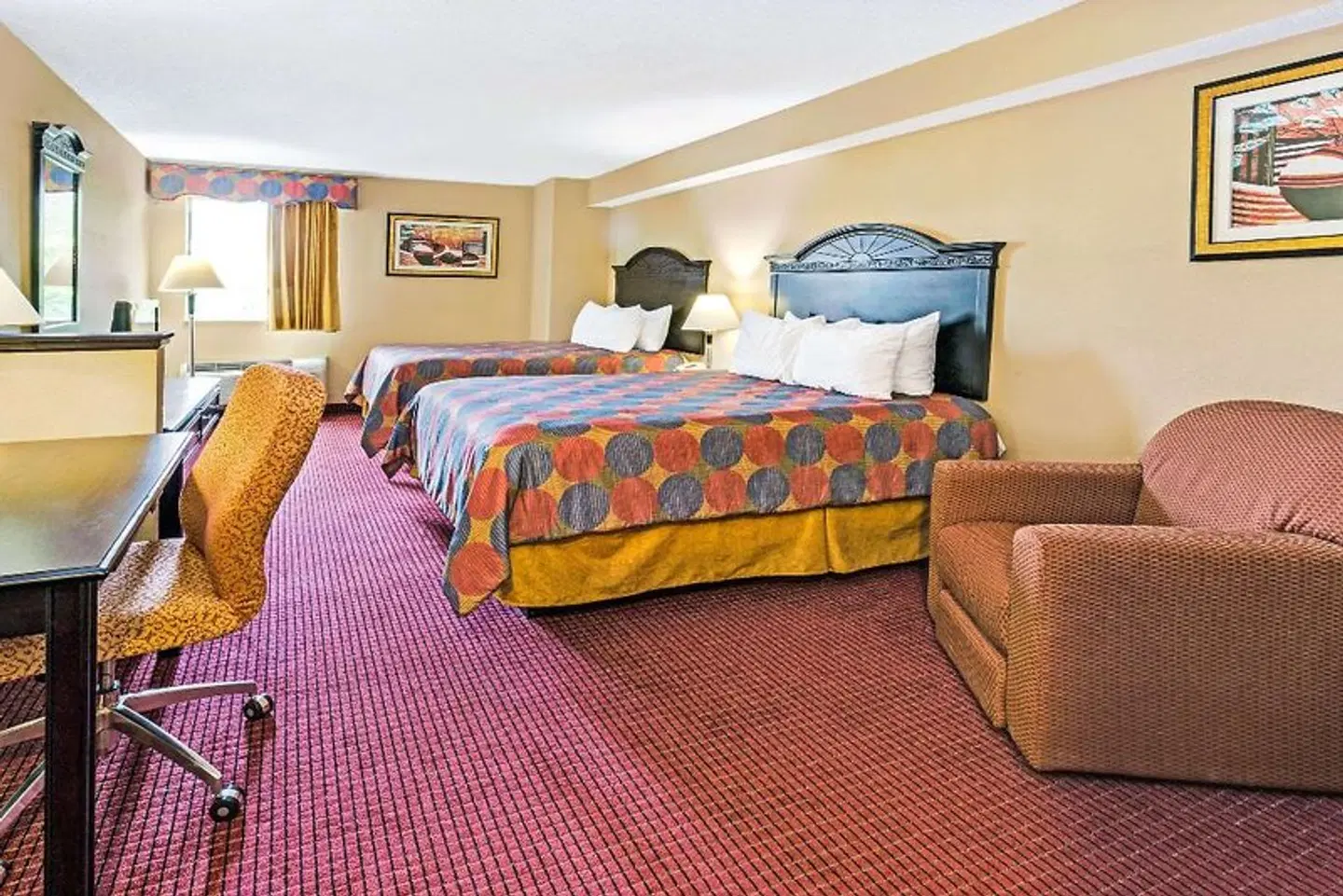 Days Inn and Suites Jeffersonville ROOM_EXAMPLE