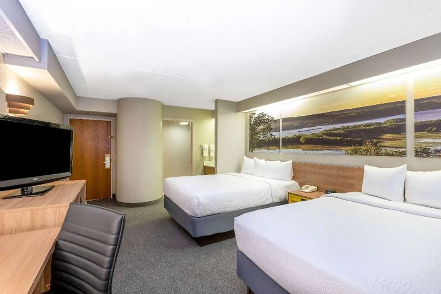Days Inn by Wyndham Eagan Minnesota Near Mall of America ROOM_EXAMPLE