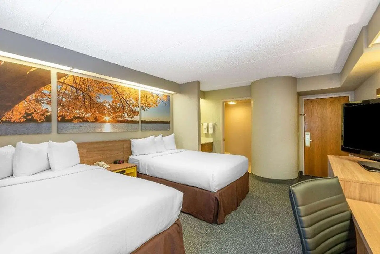 Days Inn by Wyndham Eagan Minnesota Near Mall of America ROOM_EXAMPLE
